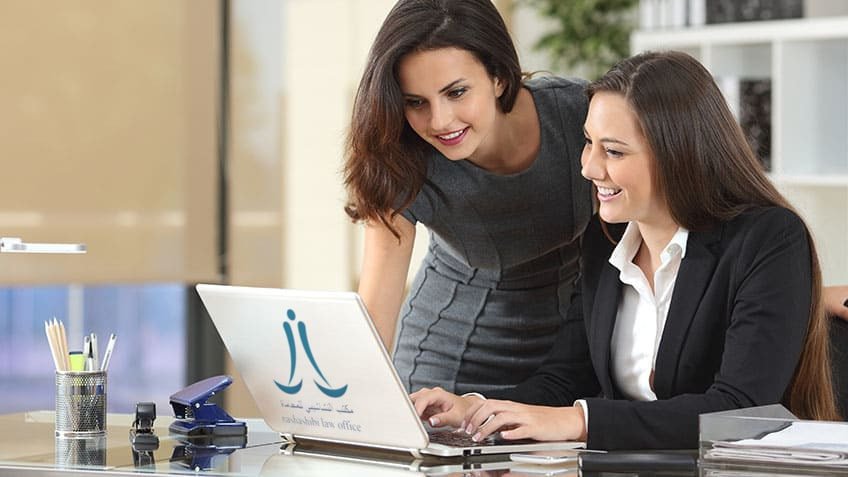 كيف تلعب دور الحكم بين موظفين متحاربين