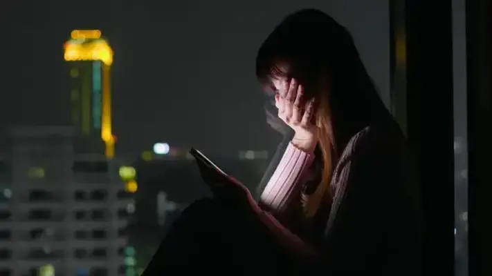 التنمر الإلكتروني والتحرش الرقمي: الجرائم الصامتة في العالم الافتراضي